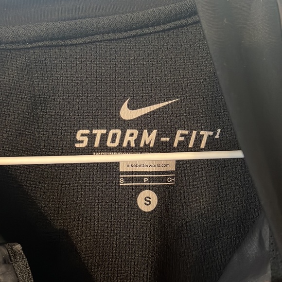 Nike Storm-Fit Kentucky Pullover - Picture 2 of 3